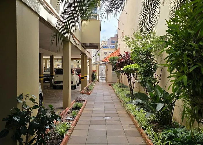 Tri Excelente Localização Com Garagem! * Porto Alegre
